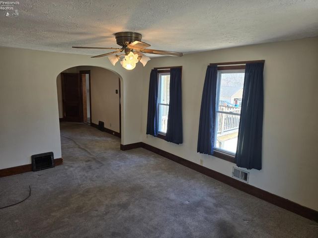 267 Milan Avenue, Amherst, OH 44001