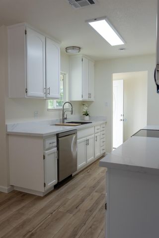 1305 Gerry Way, Roseville, CA 95661