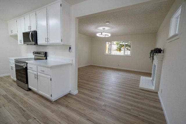 1305 Gerry Way, Roseville, CA 95661