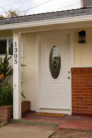 1305 Gerry Way, Roseville, CA 95661