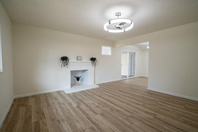 1305 Gerry Way, Roseville, CA 95661