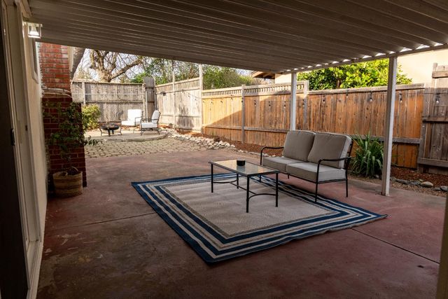 1305 Gerry Way, Roseville, CA 95661