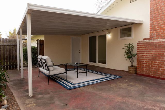 1305 Gerry Way, Roseville, CA 95661