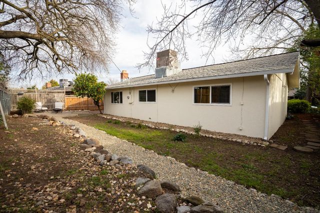 1305 Gerry Way, Roseville, CA 95661