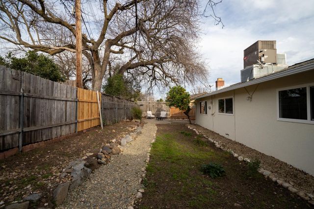 1305 Gerry Way, Roseville, CA 95661