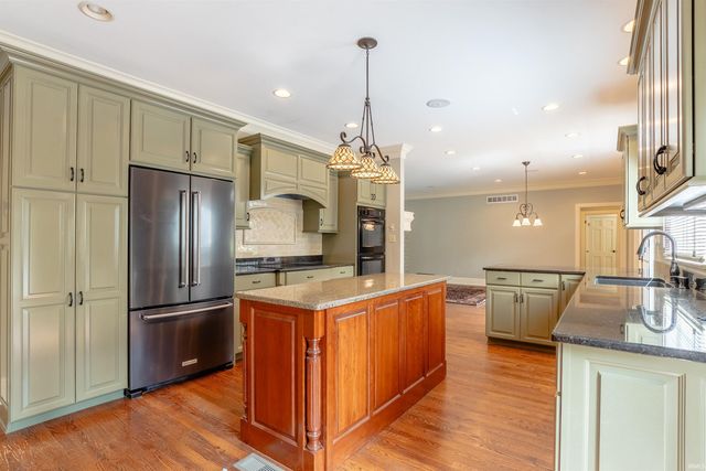 201 Oriole Drive, Evansville, IN 47715