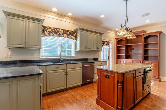 201 Oriole Drive, Evansville, IN 47715