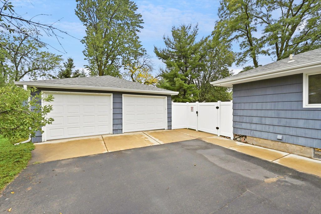 9228 Washington Street NE, Blaine, MN 55434 — photo 5