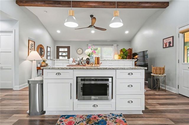 2095 Dobbins Drive NW, Kennesaw, GA 30144