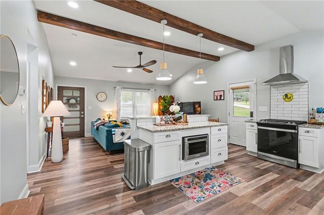 2095 Dobbins Drive NW, Kennesaw, GA 30144