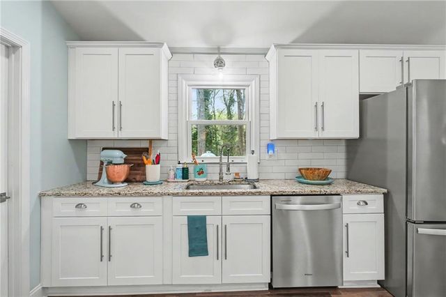 2095 Dobbins Drive NW, Kennesaw, GA 30144