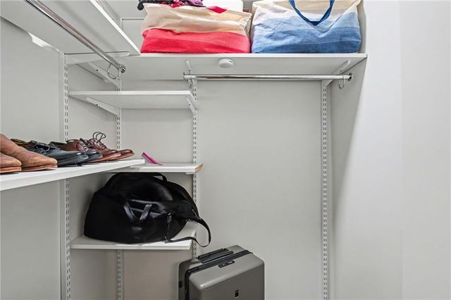 2095 Dobbins Drive NW, Kennesaw, GA 30144