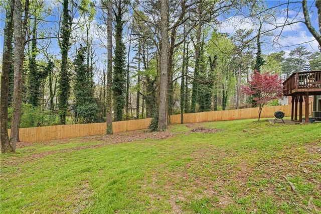 2095 Dobbins Drive NW, Kennesaw, GA 30144