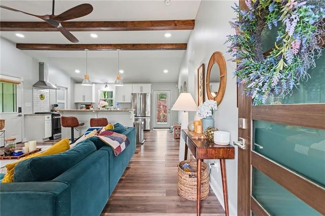 2095 Dobbins Drive NW, Kennesaw, GA 30144