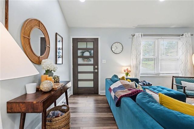 2095 Dobbins Drive NW, Kennesaw, GA 30144