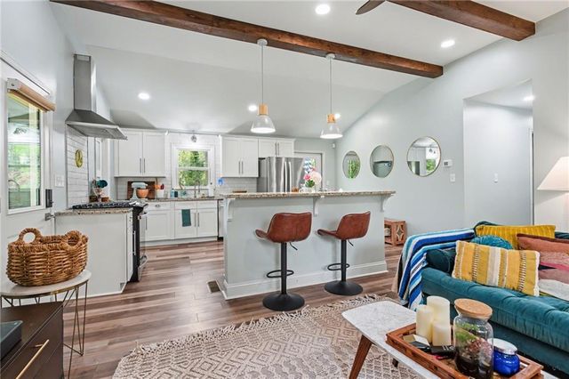 2095 Dobbins Drive NW, Kennesaw, GA 30144