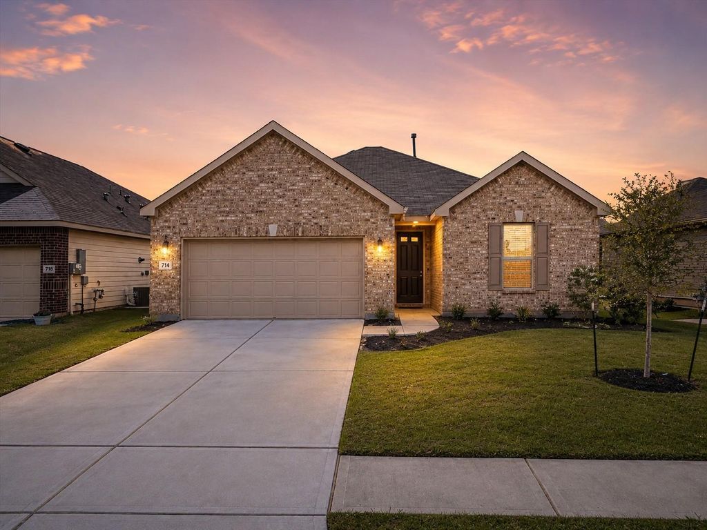 714 Allana Lane, Alvin, TX 77511