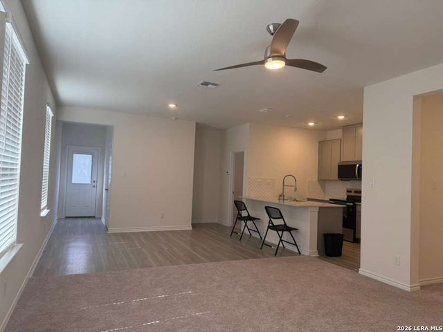 2429 Corinthus Bend, San Antonio, TX 78245