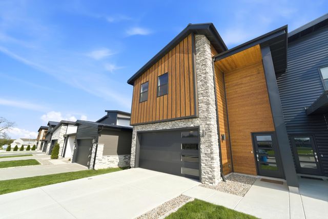 278 Sawgrass Drive, Crown Point, IN 46307