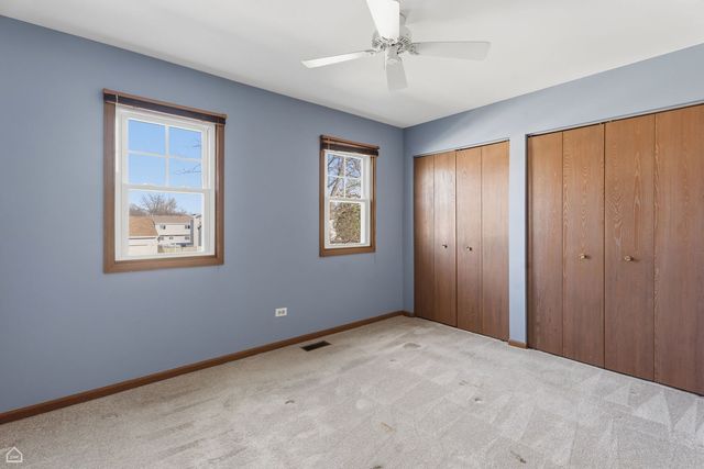 1418 Parkridge Drive, Crystal Lake, IL 60014