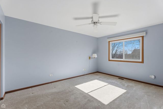 1418 Parkridge Drive, Crystal Lake, IL 60014