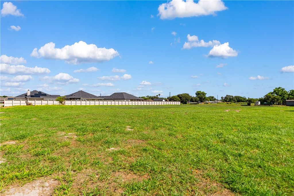 314 Oakdale Dr, Corpus Christi, TX 78418 — photo 4