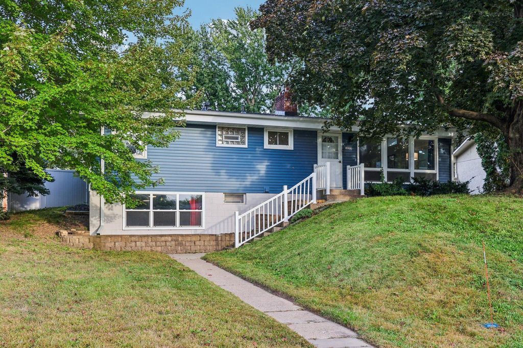 5895 Tennison Drive NE, Fridley, MN 55432