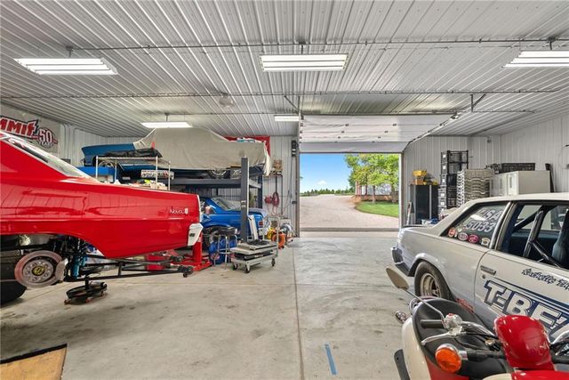 35559 Metcalf Road, Louisburg, KS 66053