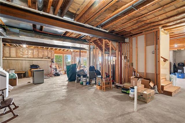 35559 Metcalf Road, Louisburg, KS 66053