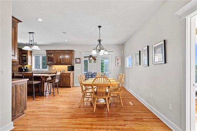 35559 Metcalf Road, Louisburg, KS 66053