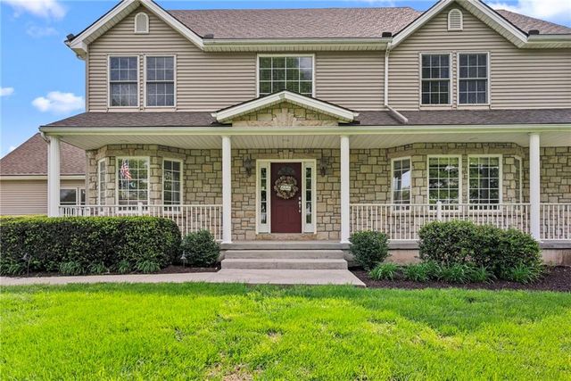 35559 Metcalf Road, Louisburg, KS 66053