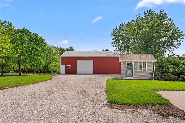 35559 Metcalf Road, Louisburg, KS 66053
