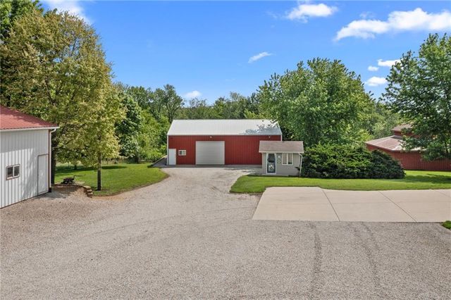35559 Metcalf Road, Louisburg, KS 66053