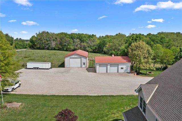35559 Metcalf Road, Louisburg, KS 66053