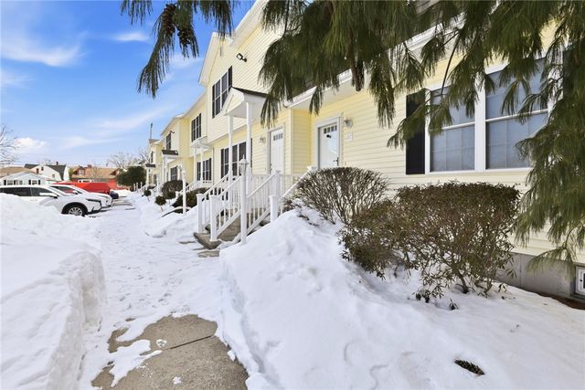 27 Hyde Avenue, Pawtucket, RI 02861