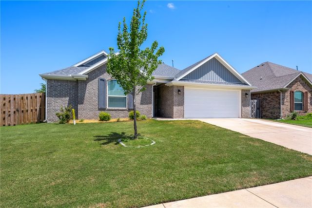 712 Diamond Avenue, Lowell, AR 72745