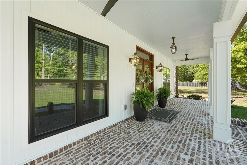 Image 4 of property listing at 364 Long Pond Road, Rincon, GA 31326