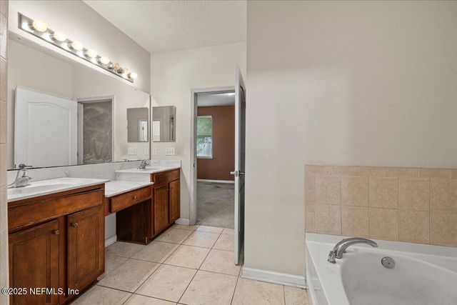 2442 EISNER Drive, Jacksonville, FL 32218