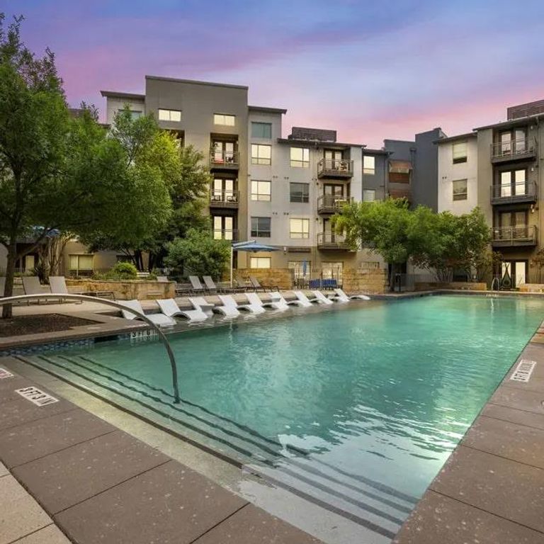 810 W St. johns Ave 1279, Austin, TX 78752