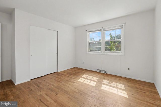 16 RUNNING BROOK, Trenton, NJ 08638