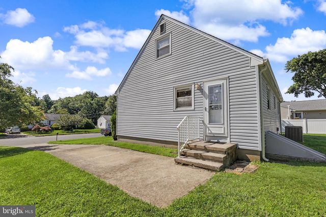 16 RUNNING BROOK, Trenton, NJ 08638