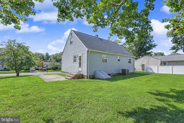 16 RUNNING BROOK, Trenton, NJ 08638
