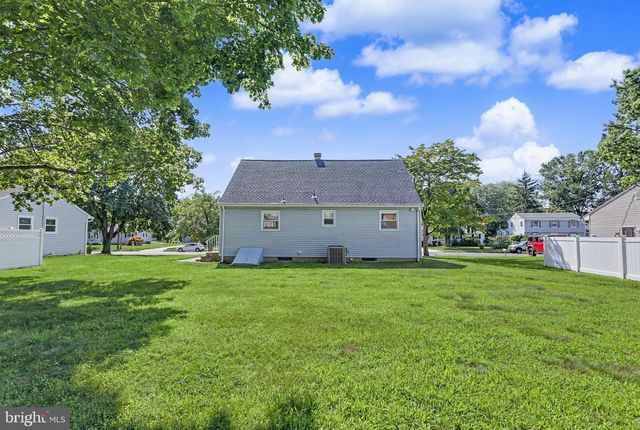16 RUNNING BROOK, Trenton, NJ 08638