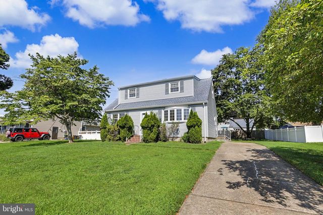 16 RUNNING BROOK, Trenton, NJ 08638