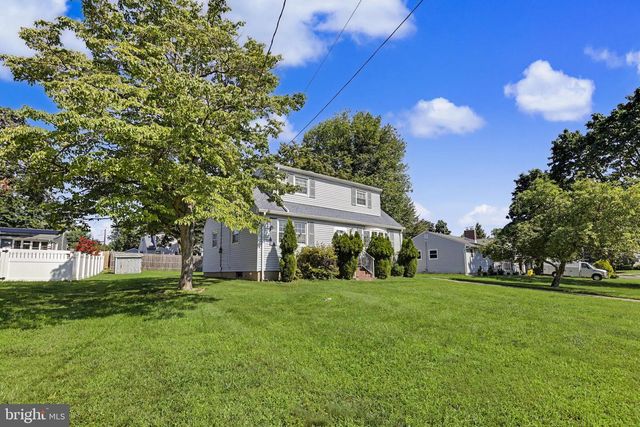 16 RUNNING BROOK, Trenton, NJ 08638