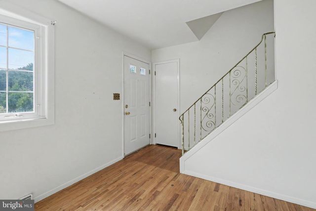 16 RUNNING BROOK, Trenton, NJ 08638