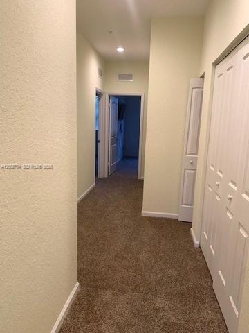 242 SW 7th Court 242, Pompano Beach, FL 33060