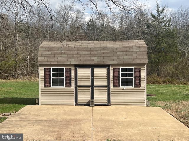 11665 FLAG ROCK DR, Remington, VA 22734