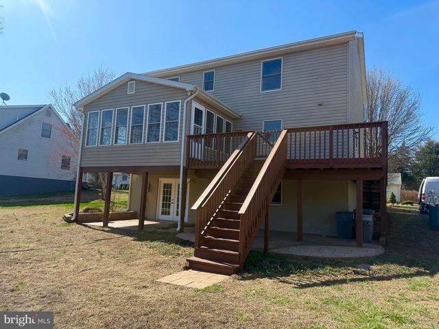 11665 FLAG ROCK DR, Remington, VA 22734