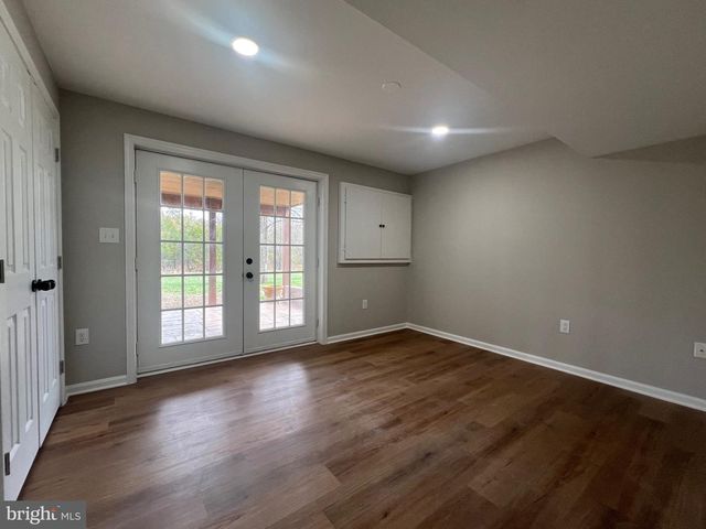 11665 FLAG ROCK DR, Remington, VA 22734